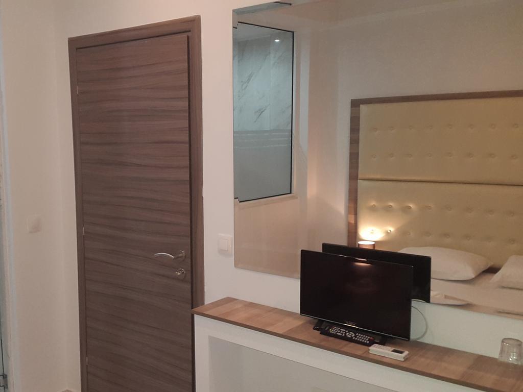 סלוניקי Hotel Rex מראה חיצוני תמונה