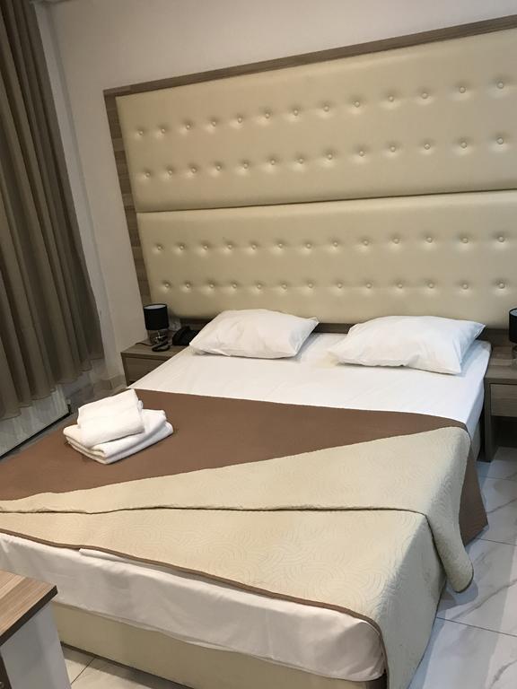 סלוניקי Hotel Rex מראה חיצוני תמונה