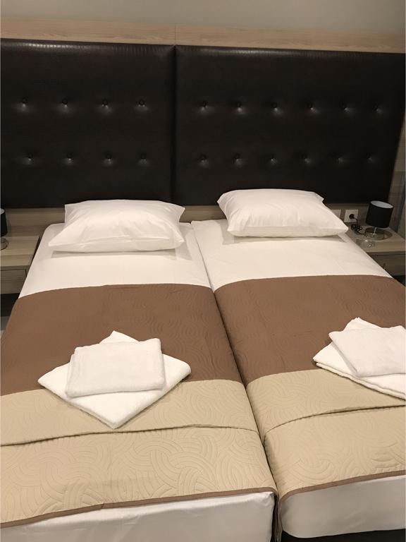 סלוניקי Hotel Rex מראה חיצוני תמונה