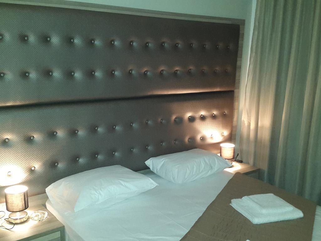 סלוניקי Hotel Rex מראה חיצוני תמונה
