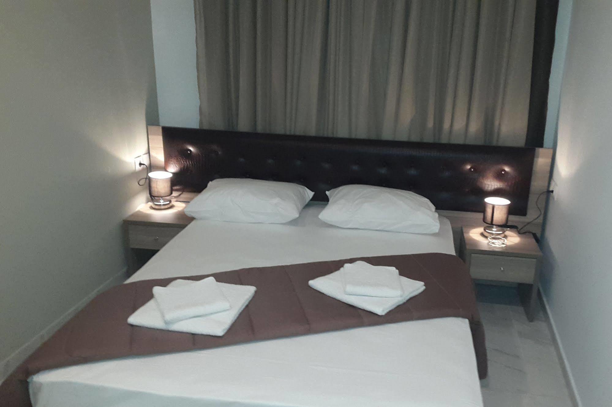 סלוניקי Hotel Rex מראה חיצוני תמונה