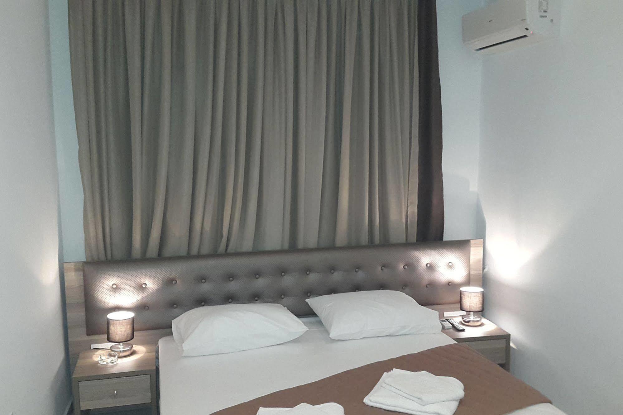 סלוניקי Hotel Rex מראה חיצוני תמונה