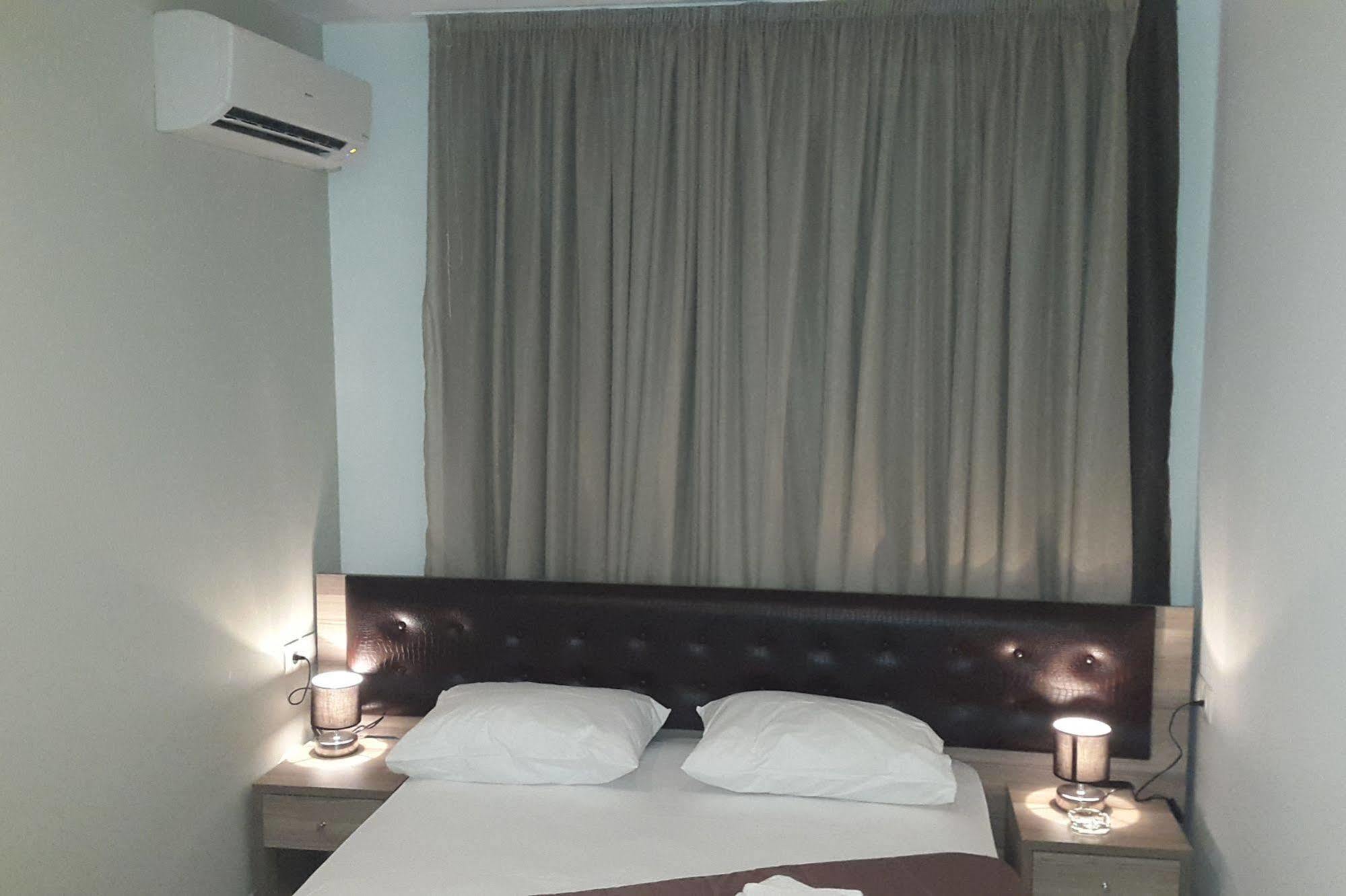 סלוניקי Hotel Rex מראה חיצוני תמונה