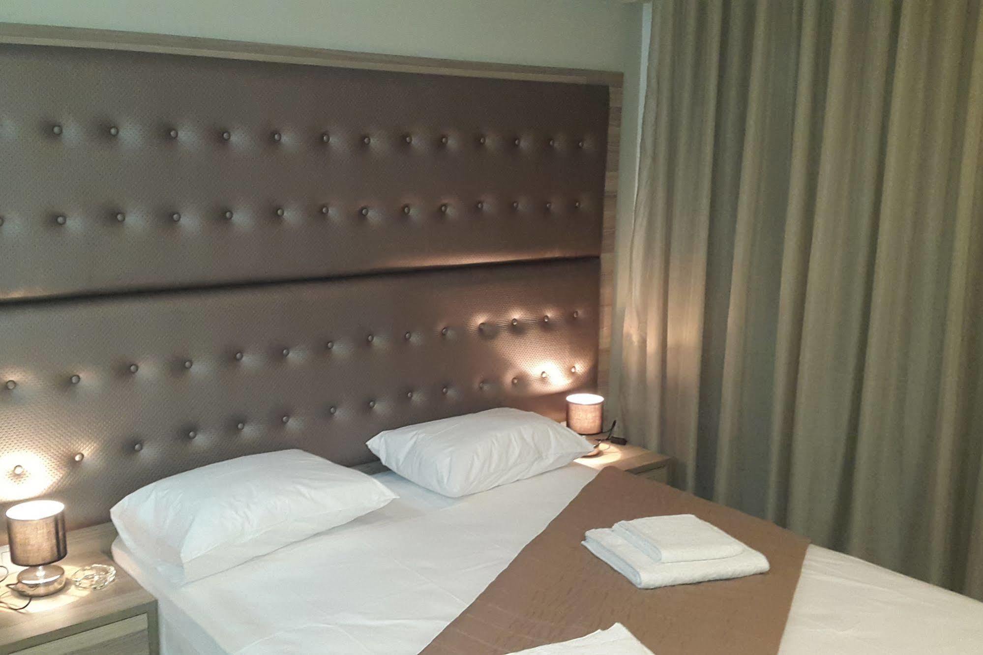 סלוניקי Hotel Rex מראה חיצוני תמונה